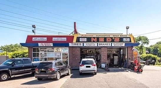 A familiar property along Middlesex Turnpike could soon look a little different.
�
At Town Meeting a few weeks ago, members approved rezoning 49 Middlesex Turnpike, currently home to Ned’s Towing, from General Industrial to General Business. The property owner requested the change, which brings the parcel in line with the zoning of surrounding properties.

Ned’s Towing plans to relocate, with a retail jewelry store proposed for the site. The zoning change clears the way for the property’s next use as plans move forward. Stay tuned for more information as it becomes available!